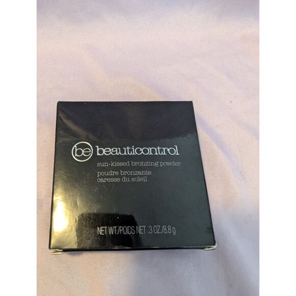 Beauticontrol Sun-Kissed Bronzing Powder Compact For Radiant Glow - Picture 3 of 3